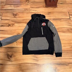 Ohio State men’s sweatshirt